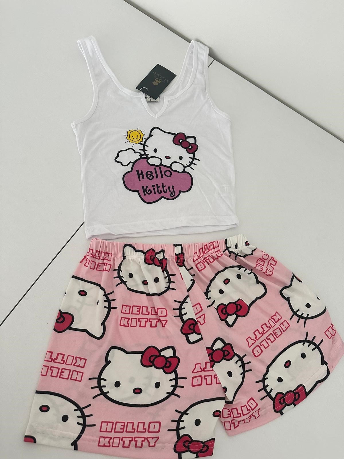  İNDİRİMLİ ÜRÜNLERKadın Desenli Baskılı Şortlu Pijama Takımı