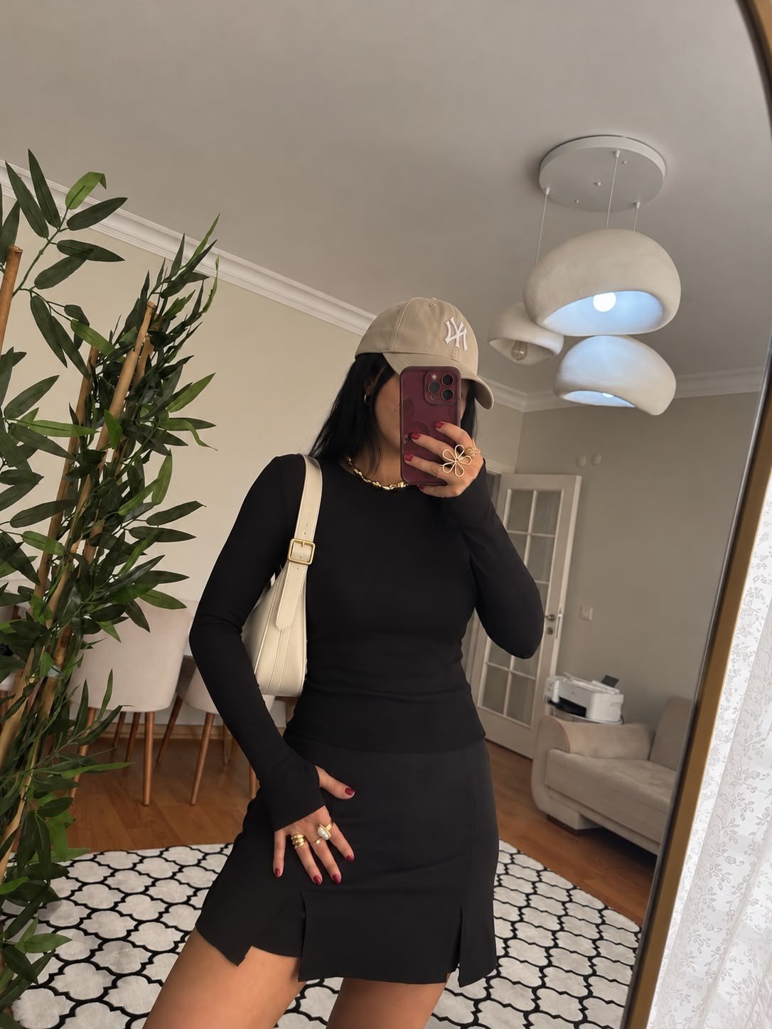 BODYSiyah Likralı Bisiklet Yaka Parmak Geçme Detay Basic Body