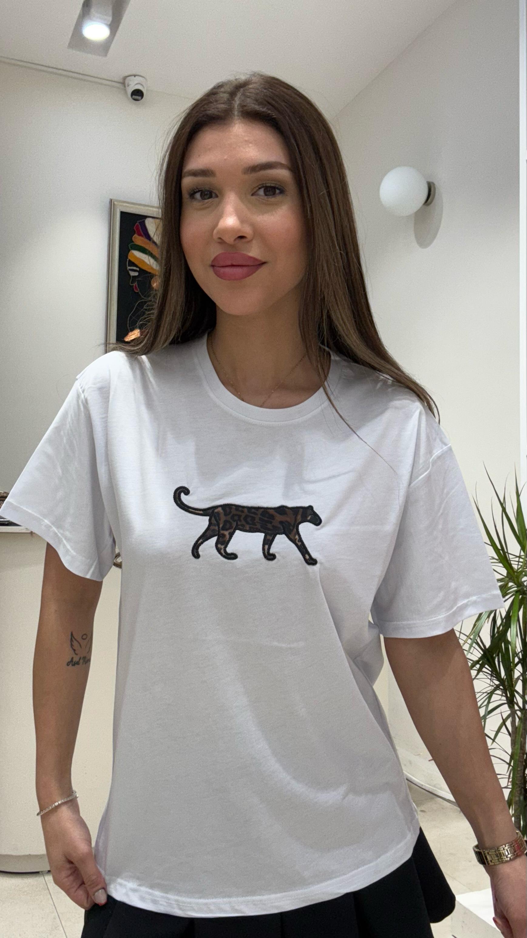 Kadın Leopar Hayvan Baskılı Oversize Salaş ve Rahat T-Shirt - BEYAZ