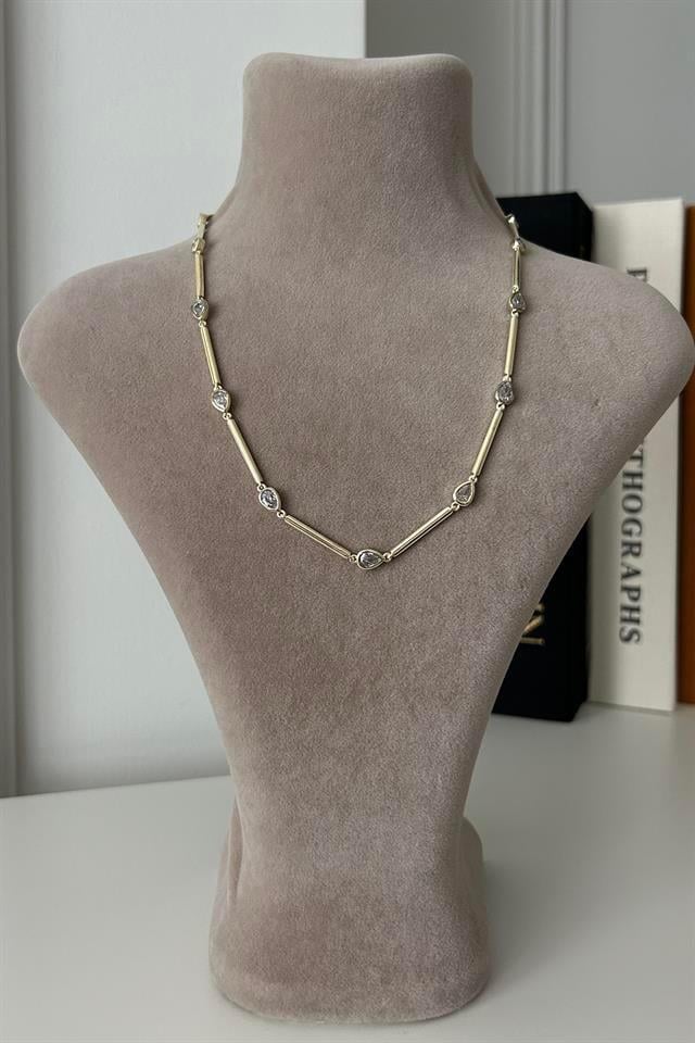 Damla Taş Detaylı Kolye