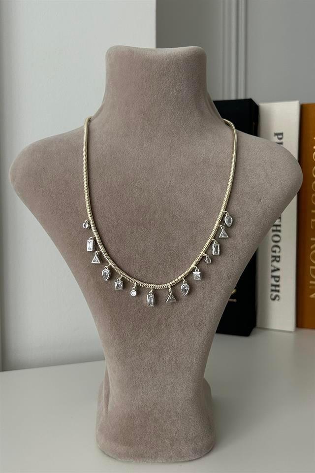 Sallantılı Taş Detaylı Kolye