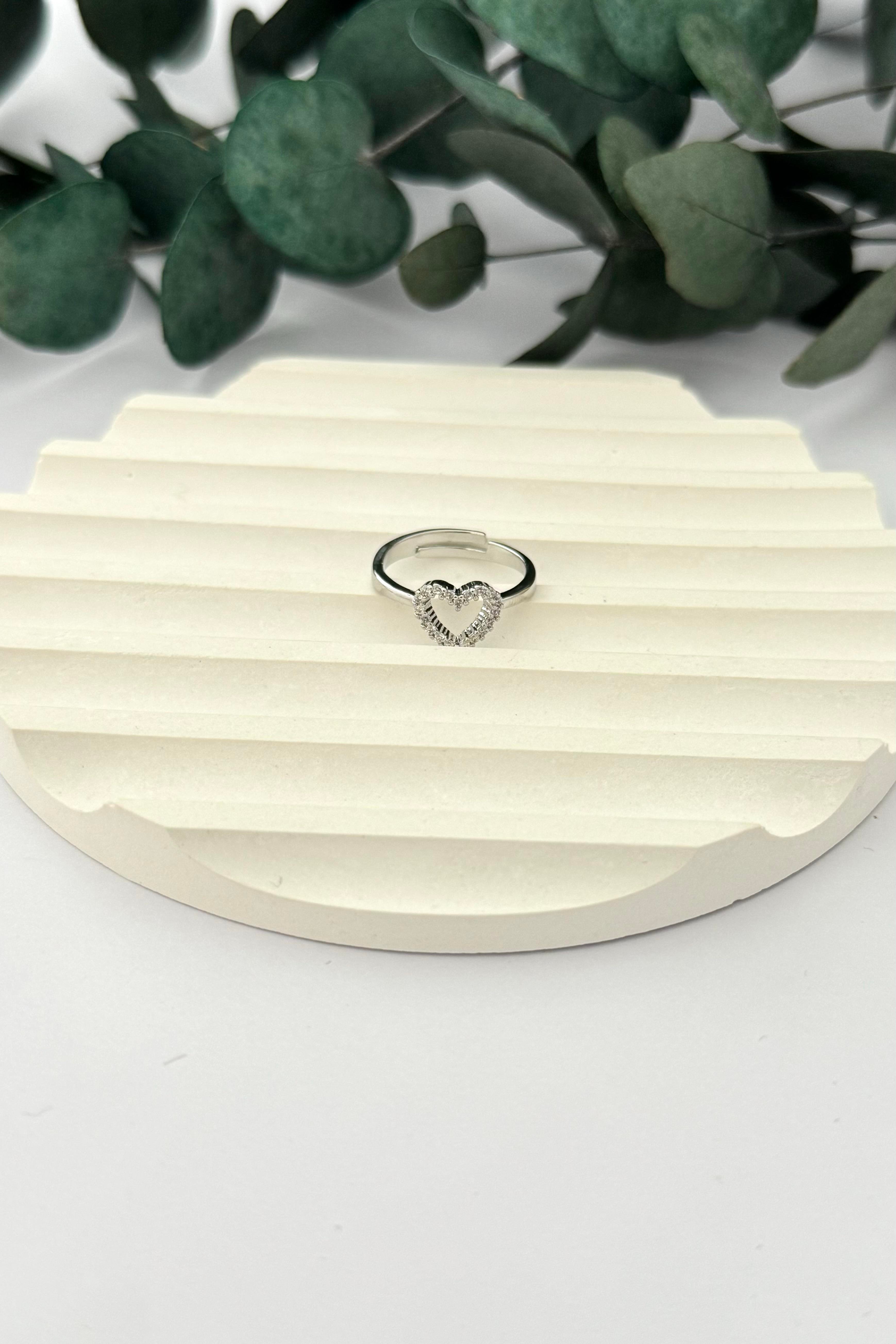 Taşlı Kalp Silver Yüzük