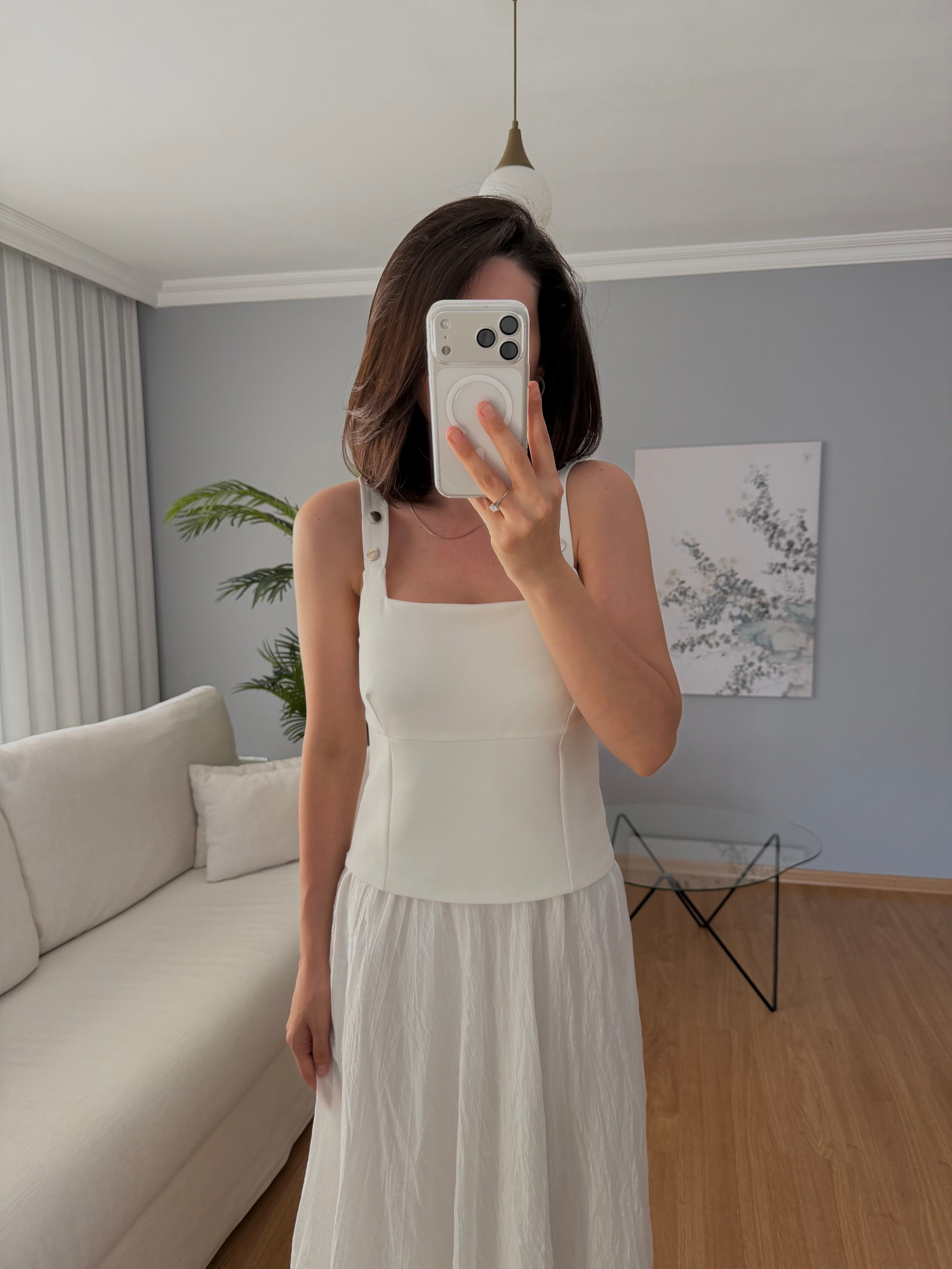 Omuzları Çıtçıtlı Beyaz Renk Bluz