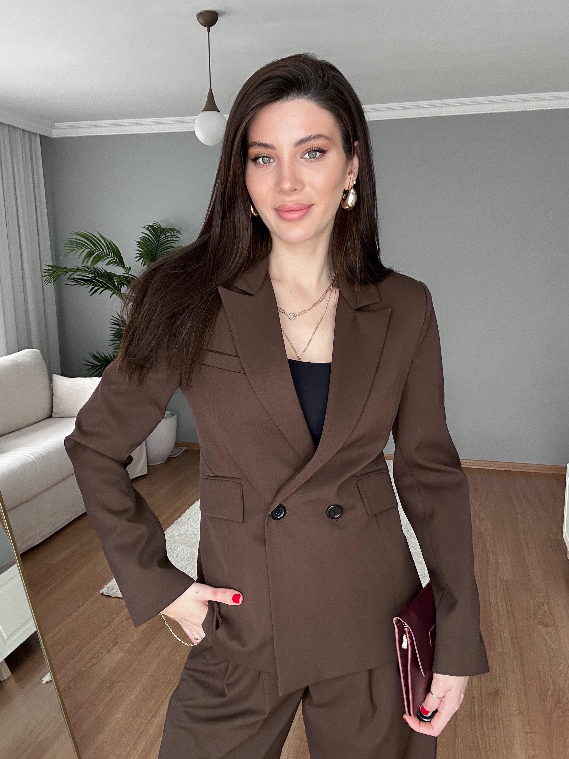Vera Kahve Yelekli Takım