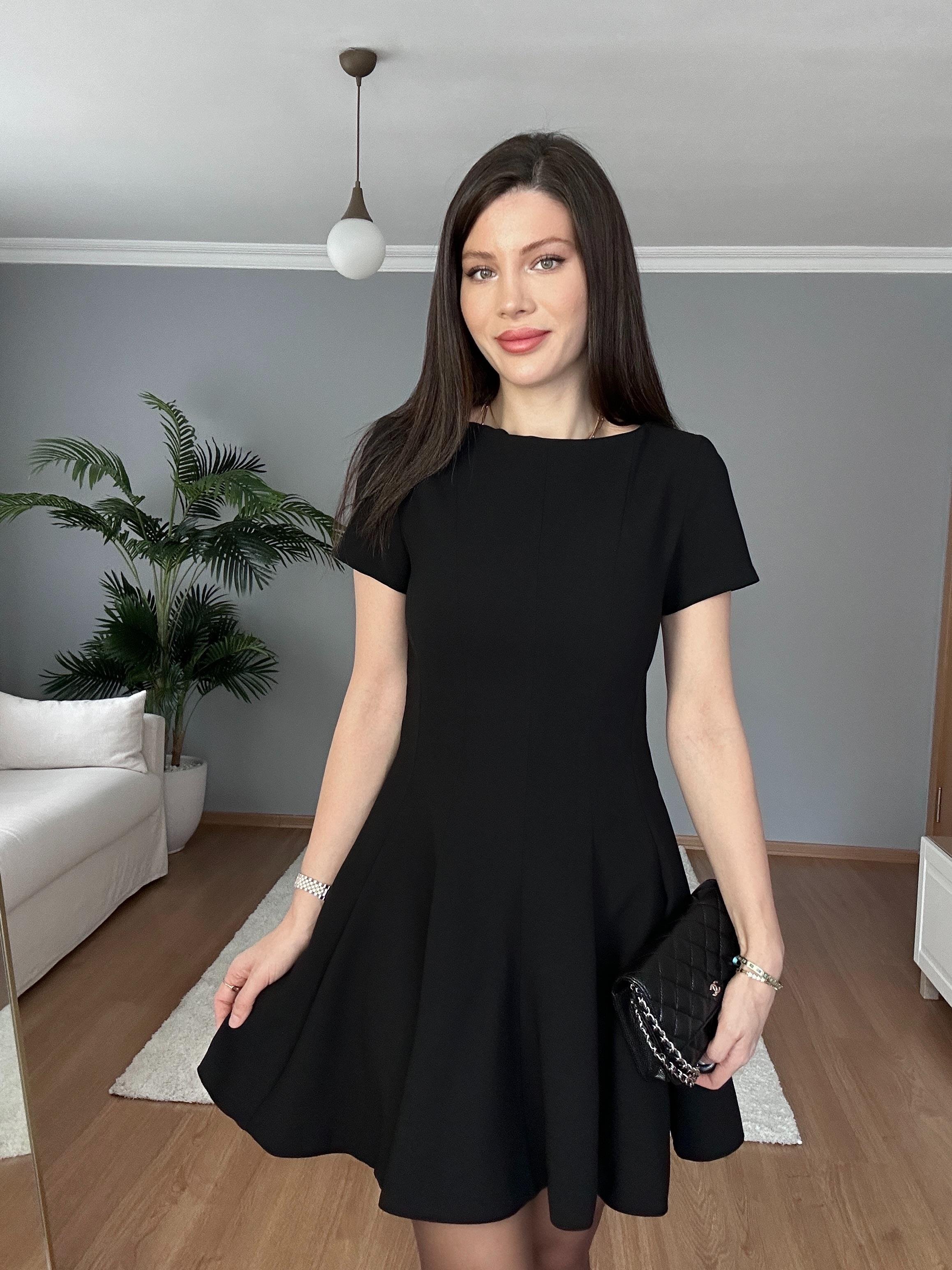 Volanlı Siyah Elbise