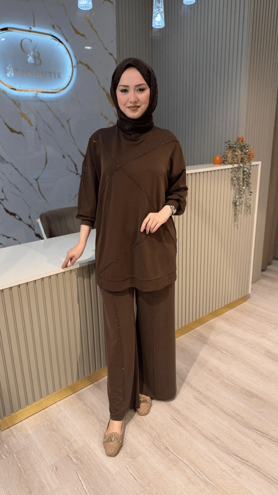 3595 TAŞLI PANTOLONLU TAKIM - KAHVERENGİ