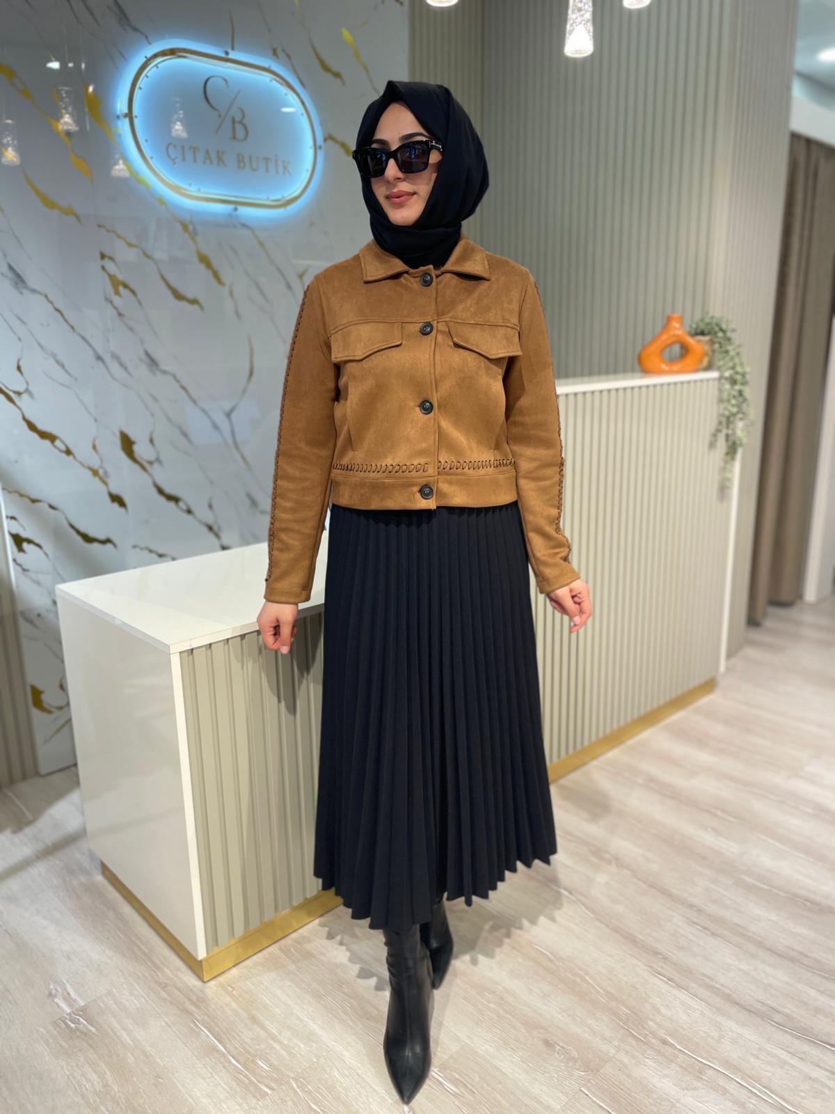 KB 0066 ÖRGÜ DETAYLI CEPLİ KISA SÜET CEKET-TABA
