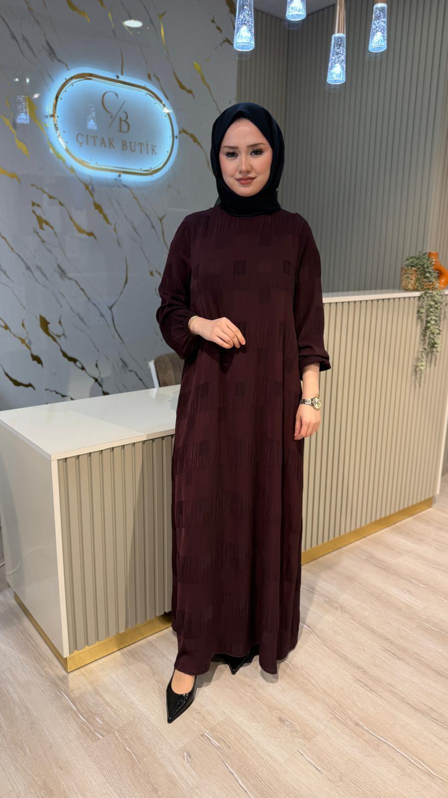 NÇ 10181 KIRIŞTIRMA DESEN ELBİSE-MÜRDÜM