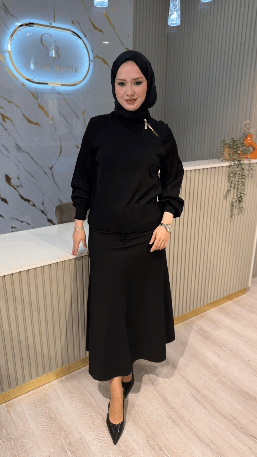 NUSS 205 FERMUAR DETAYLI BLUZ - SİYAH