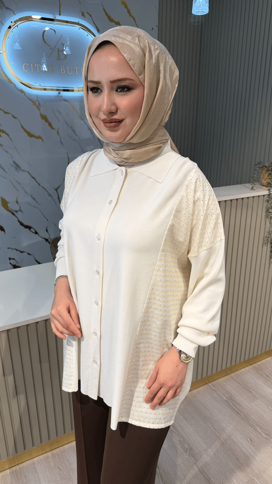 TIĞ TRİKO 22148 ÇİZGİ DESEN TAŞLI DÜĞMELİ RAYON TUNIK- EKRU
