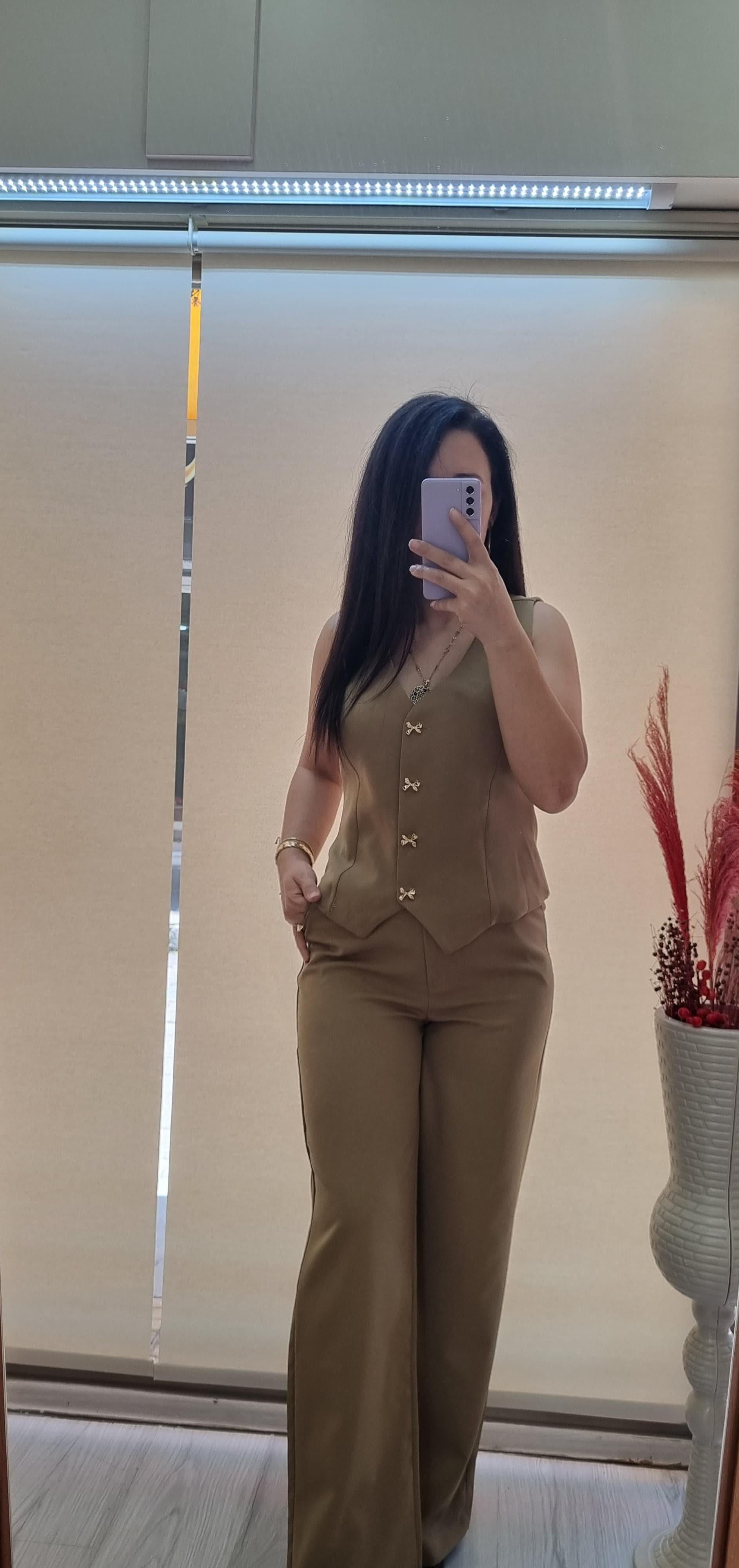 Düğme Detay Yağ Yeşil Yelekli Takım