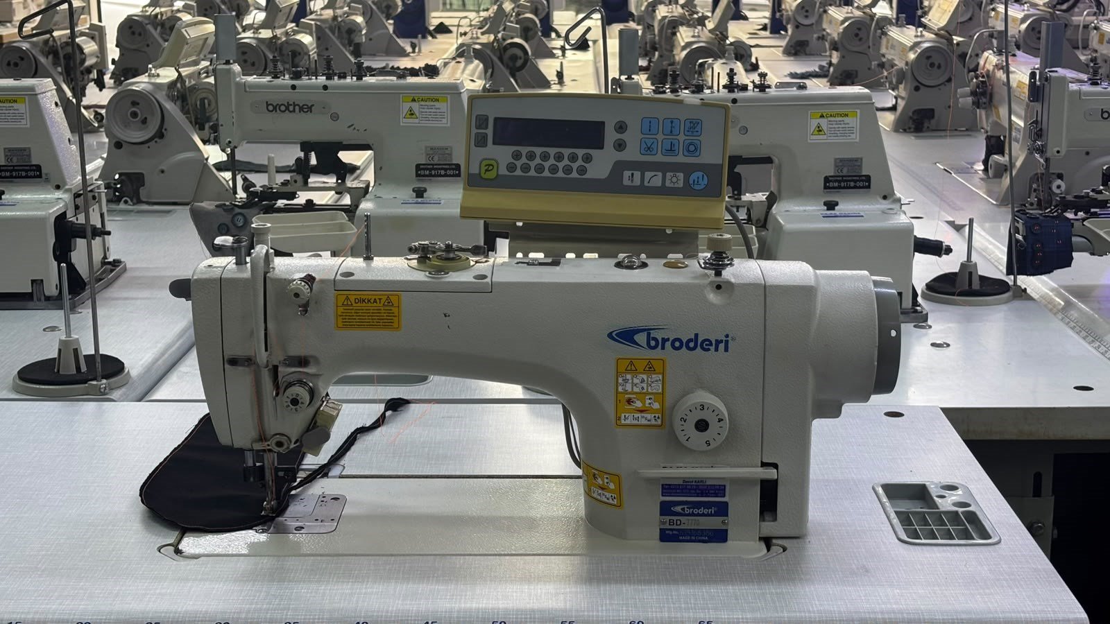BRODERİ BD-7770 Elektronik kenar bıçaklı düz dikiş makinesi