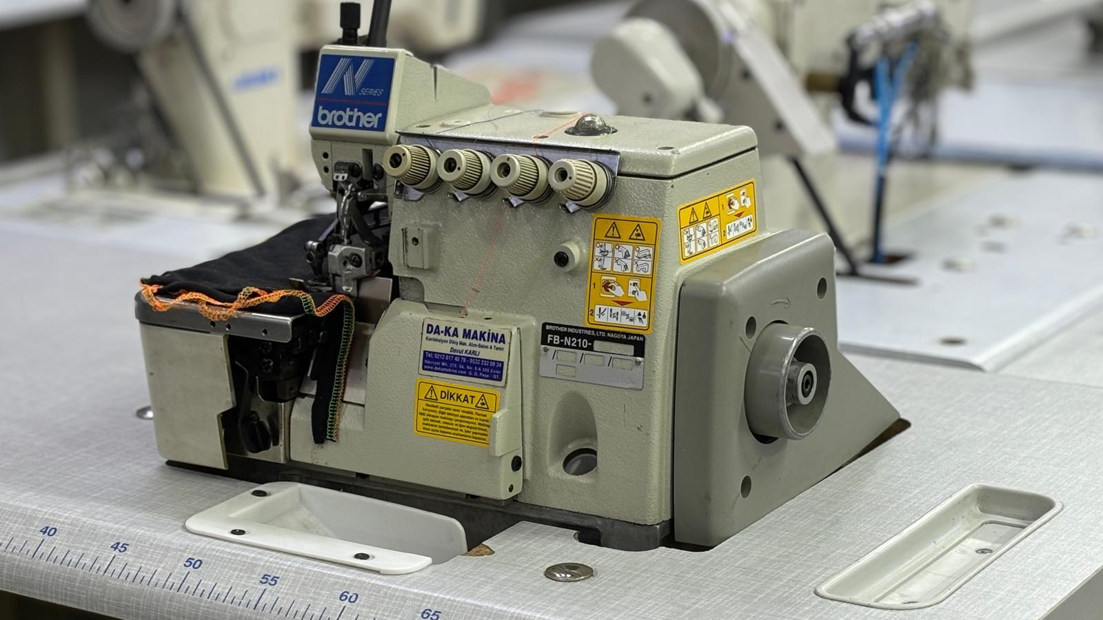 BROTHER N Serisi 4 thread overlock sewing machine