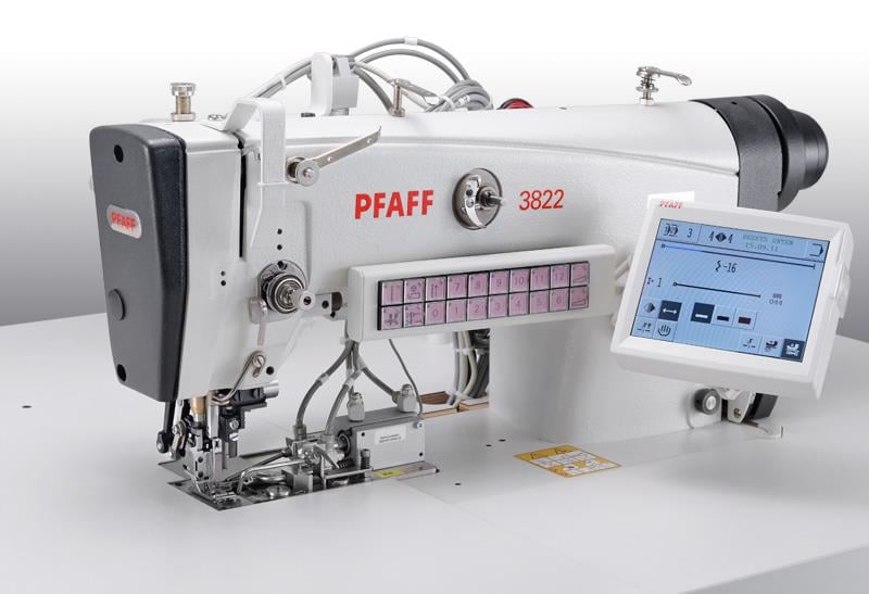 PFAFF 3822 Integrated workplace for run-stitching and trimming the front edges