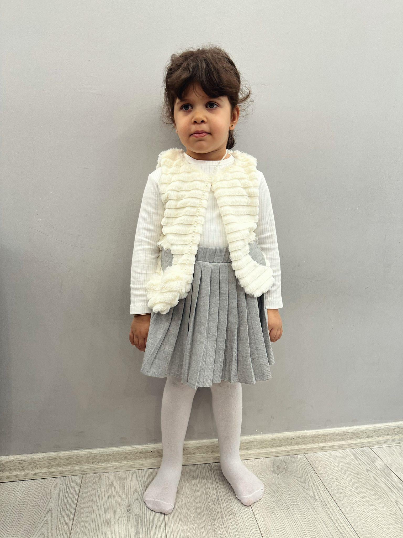 Gri Yelekli Şort Etekli Set