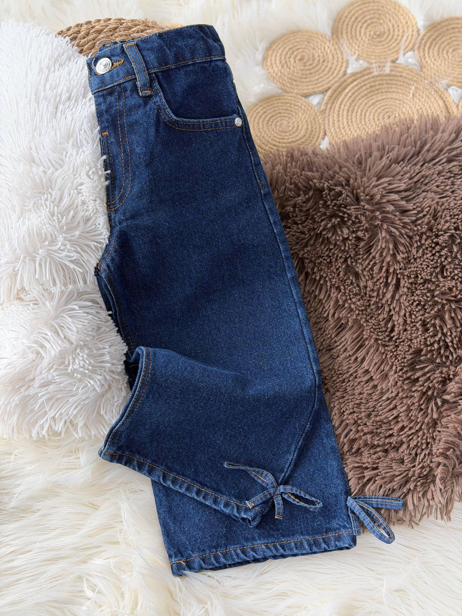 Paçaları Fiyonk Detaylı Denim Pantolon