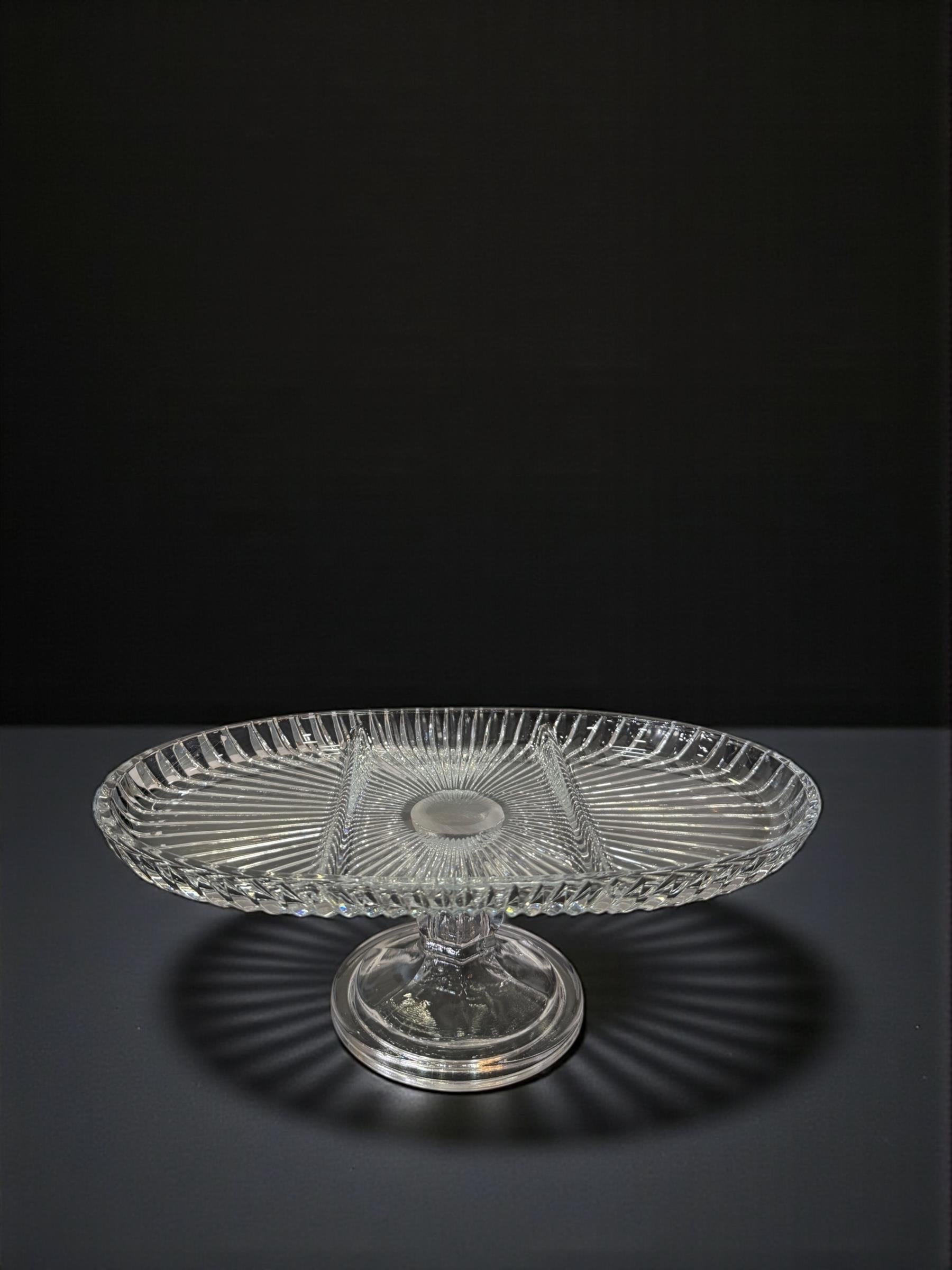 BÖLMELİ OVAL TABAK DİK KESME ŞEFFAF AYAKLI 