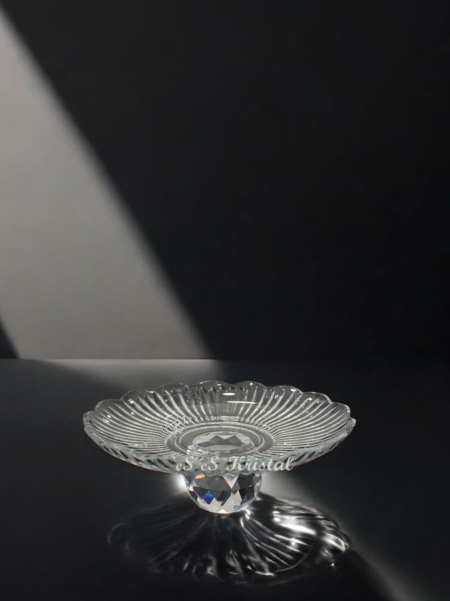 Tek Katlı Lokumluk Kristal Top Ayaklı Şeffaf