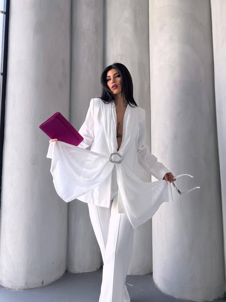 Beyaz Şal Görünümlü Blazer Takım