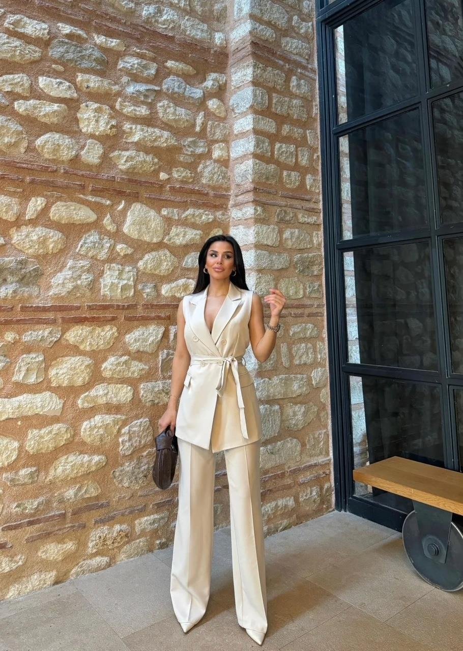 Krem Düğmeli Kuşaklı Yelek Pantolon Blazer Takım
