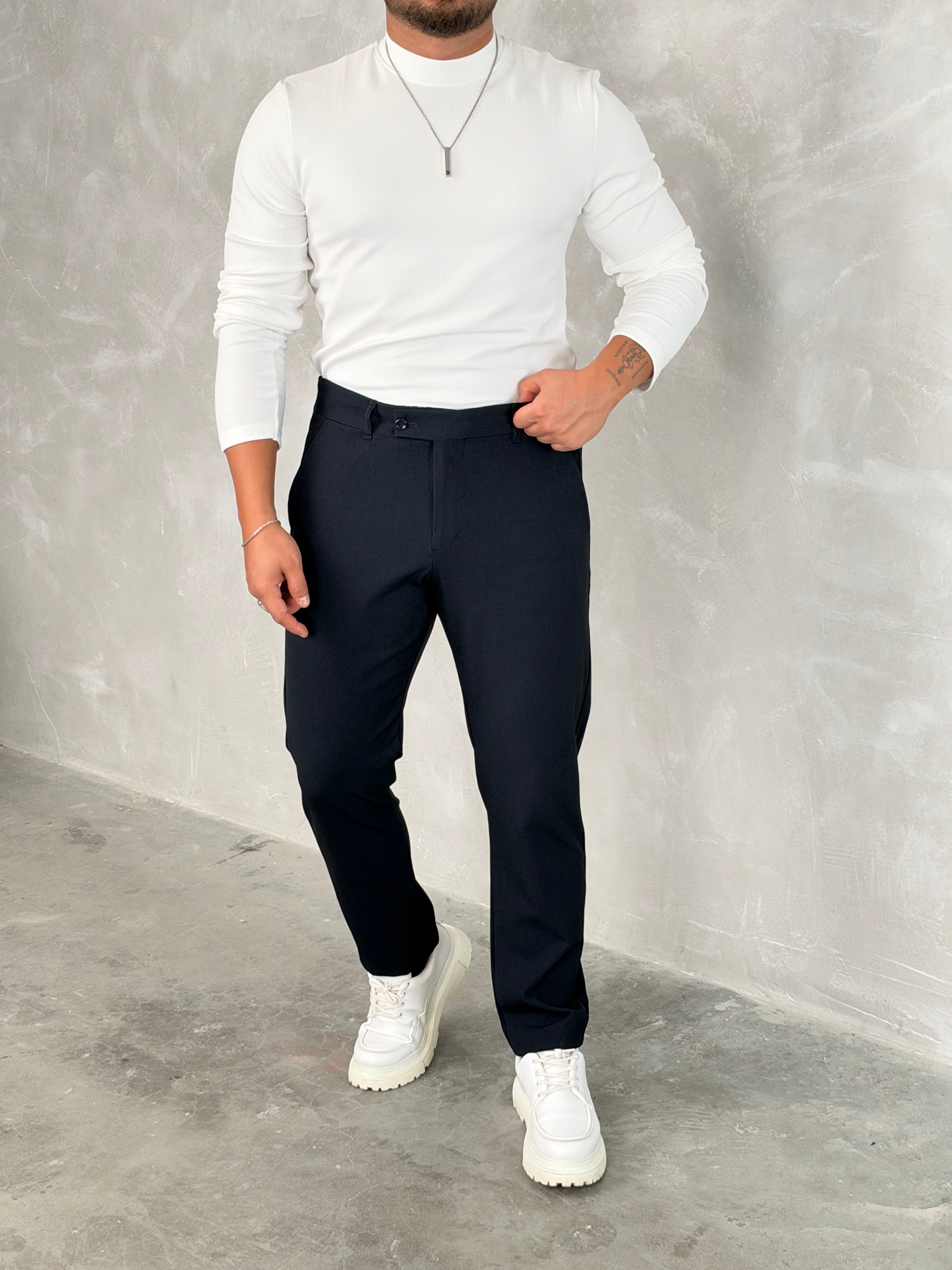 BASIC KIŞLIK DATE KOMBİNİ – 02 Beyaz Sweatshirt & Lacivert Pantolon