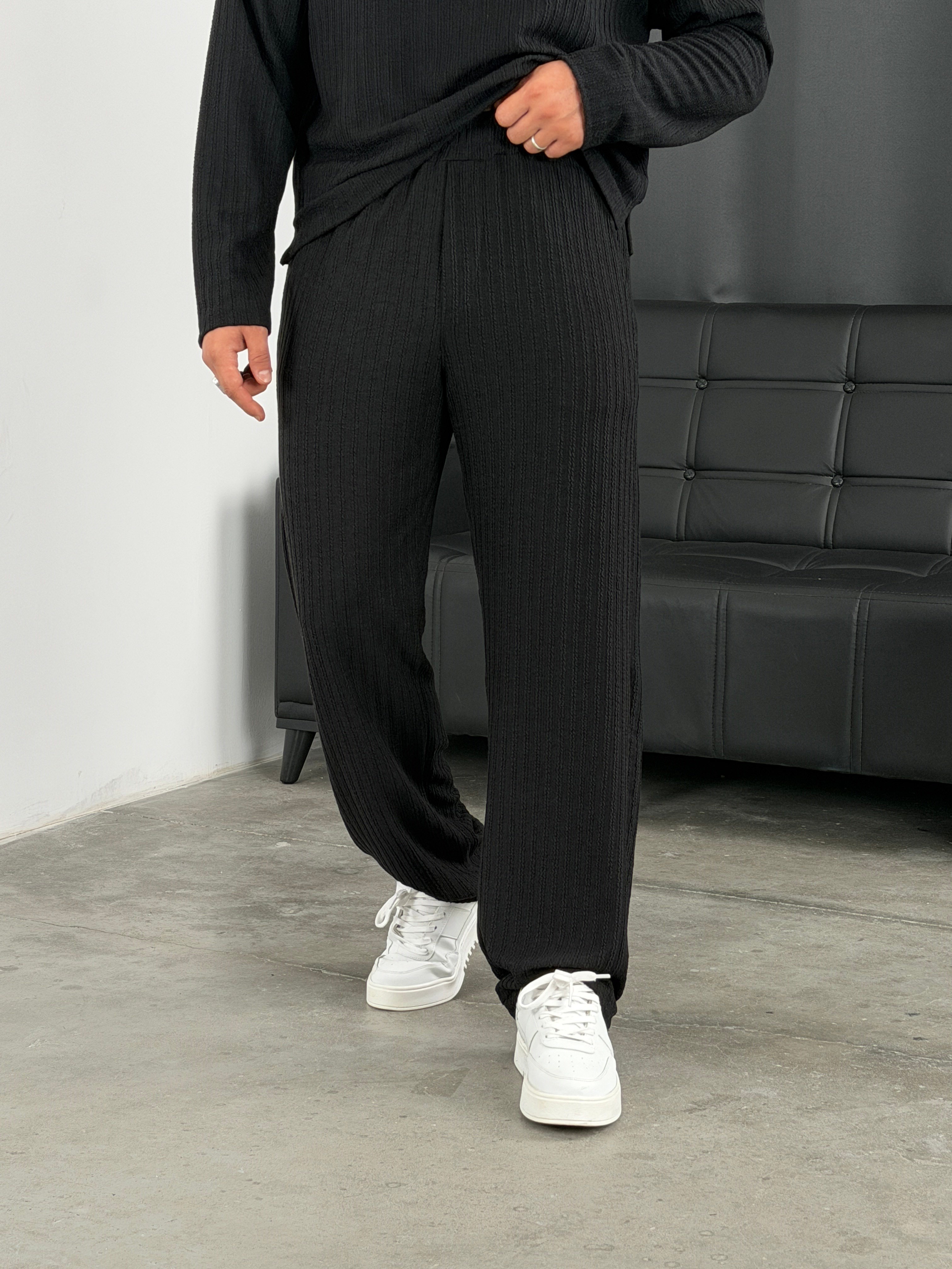 Burgu Desen Henley Model Takım Siyah
