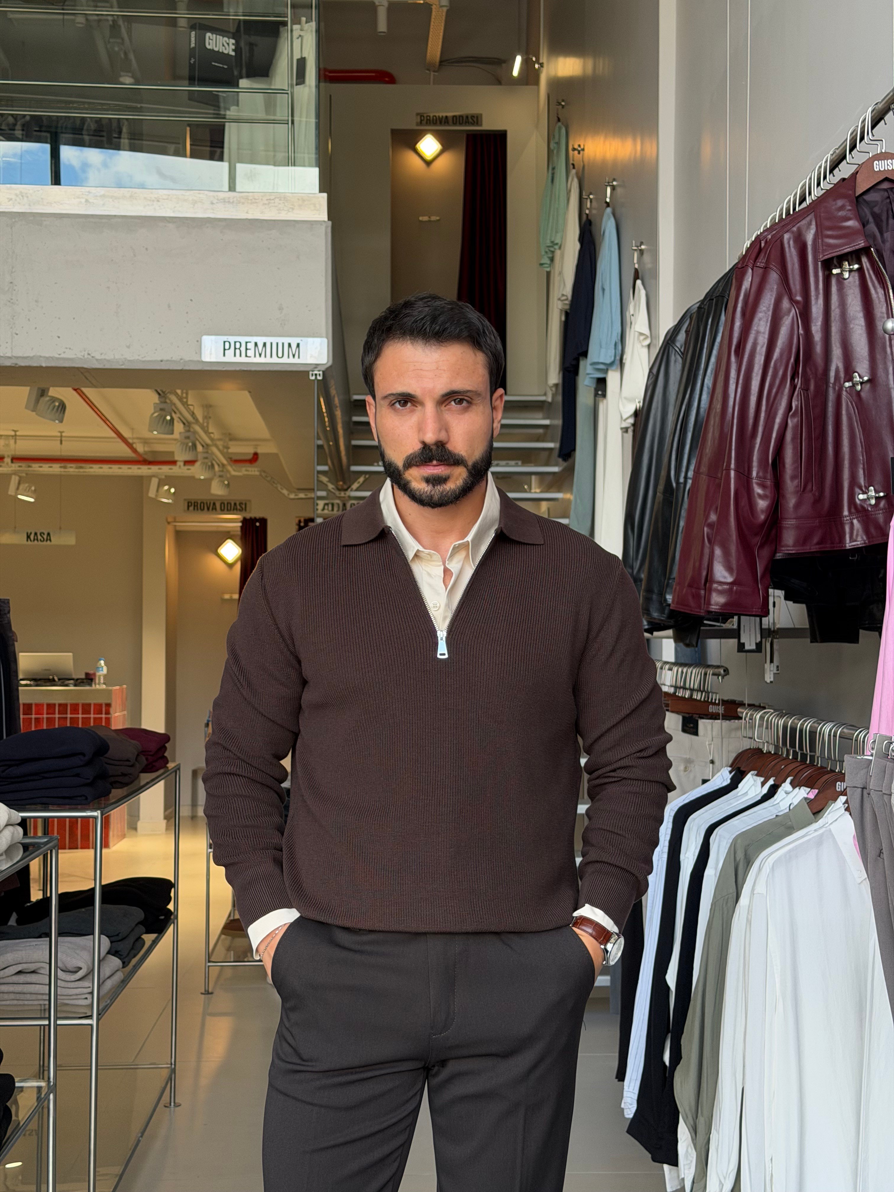 Skonder Kahverengi Fermuarlı Polo Yaka Triko
