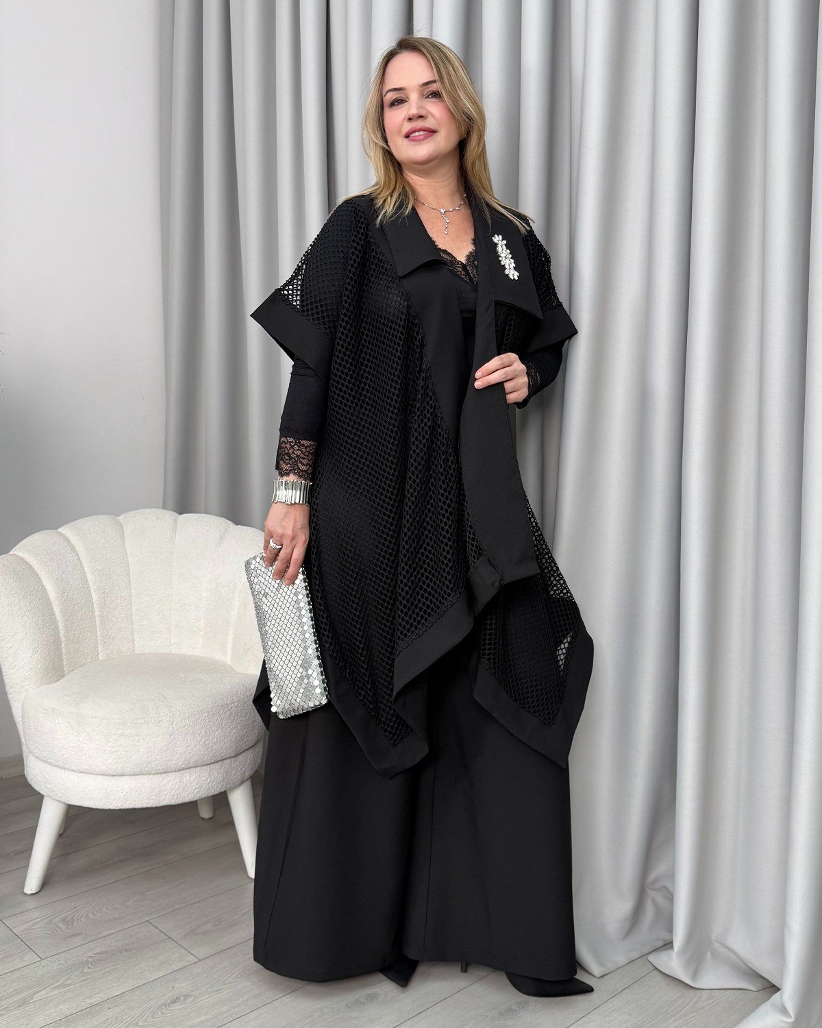 Karolina Tasarım Takım Siyah