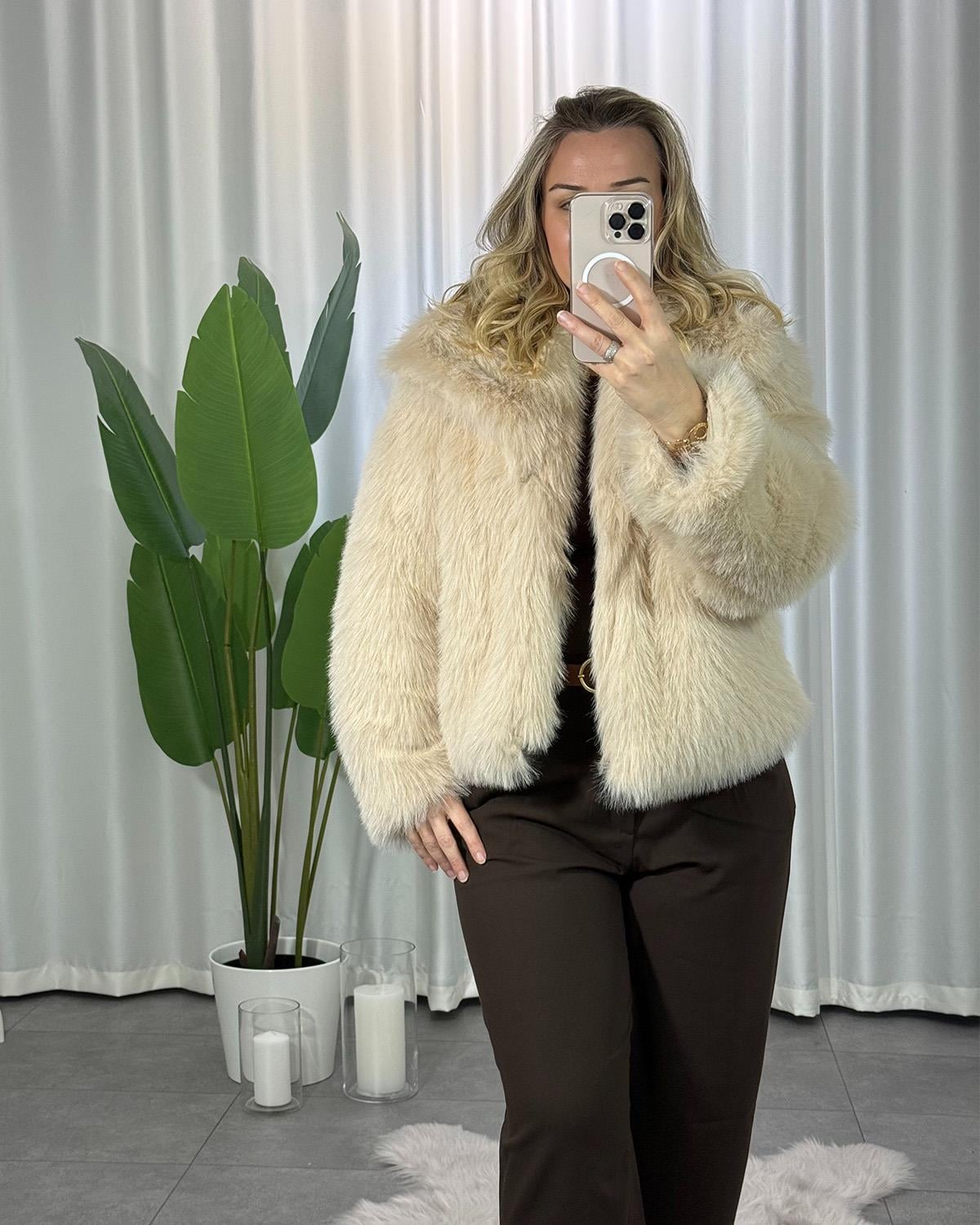 Zr Marka Model Kısa Kürk Krem