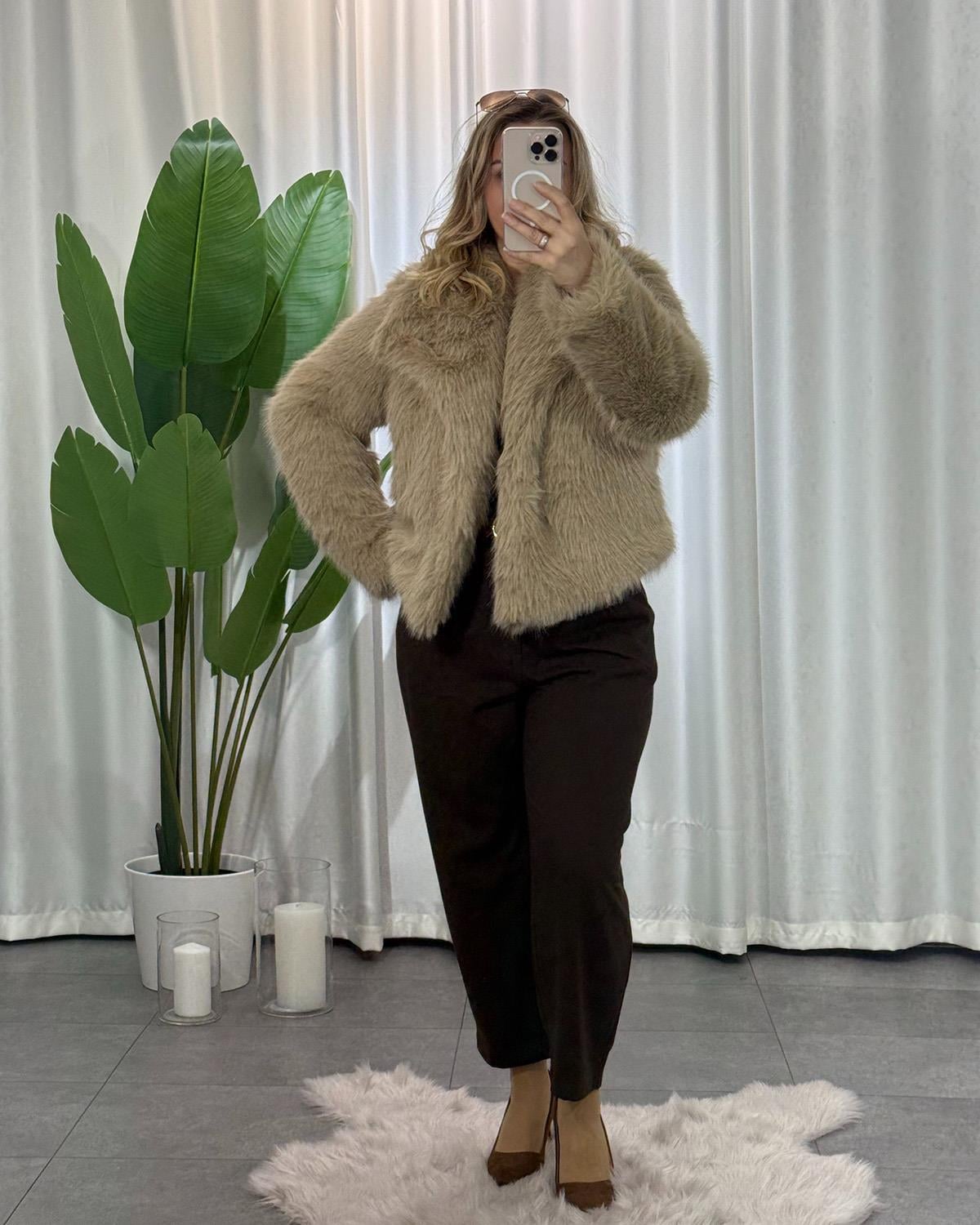 Zr Marka Model Kısa Kürk Vizon