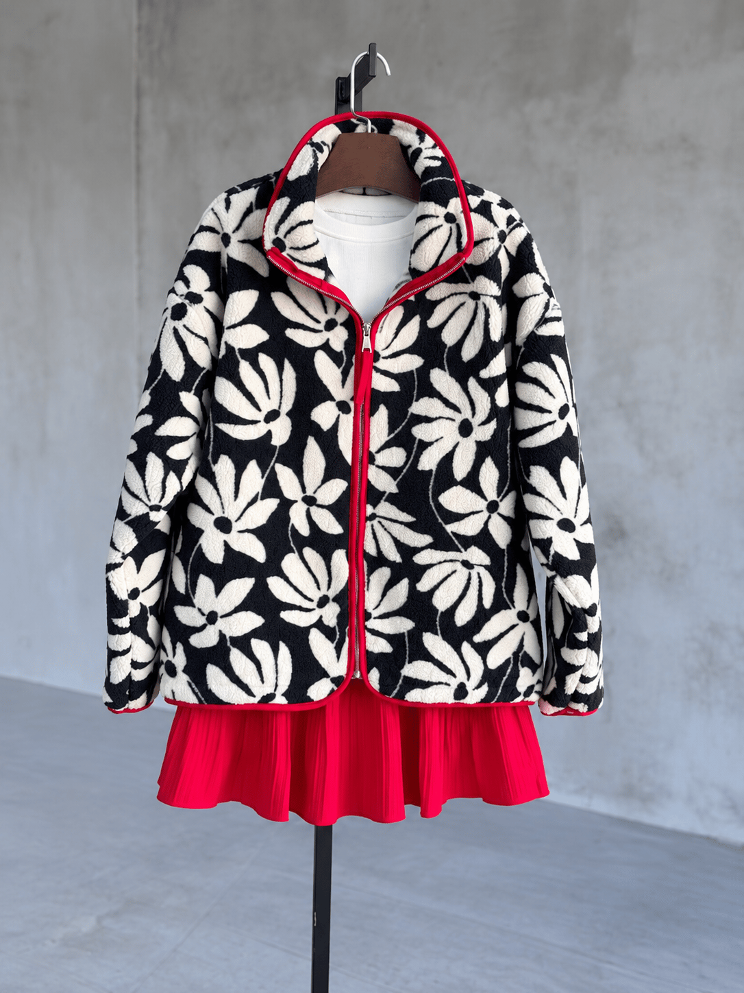 Çiçek Desenli Polar Sweatshirt