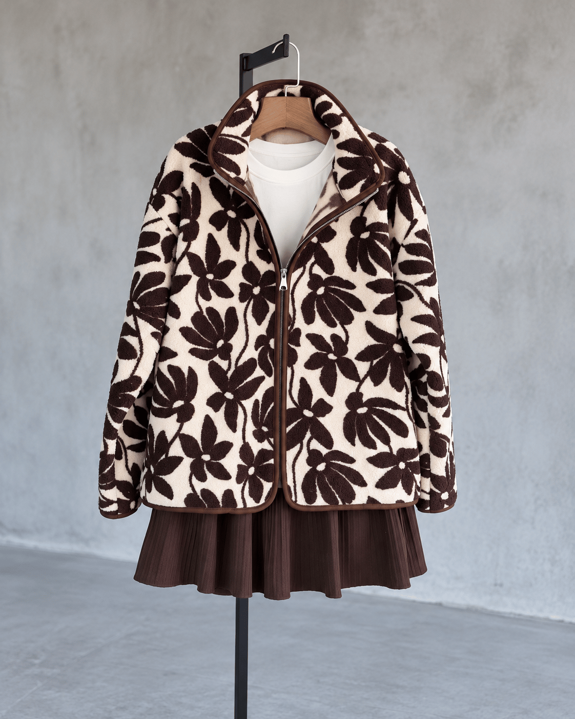 Kahve Çiçek Desenli Polar Sweatshirt