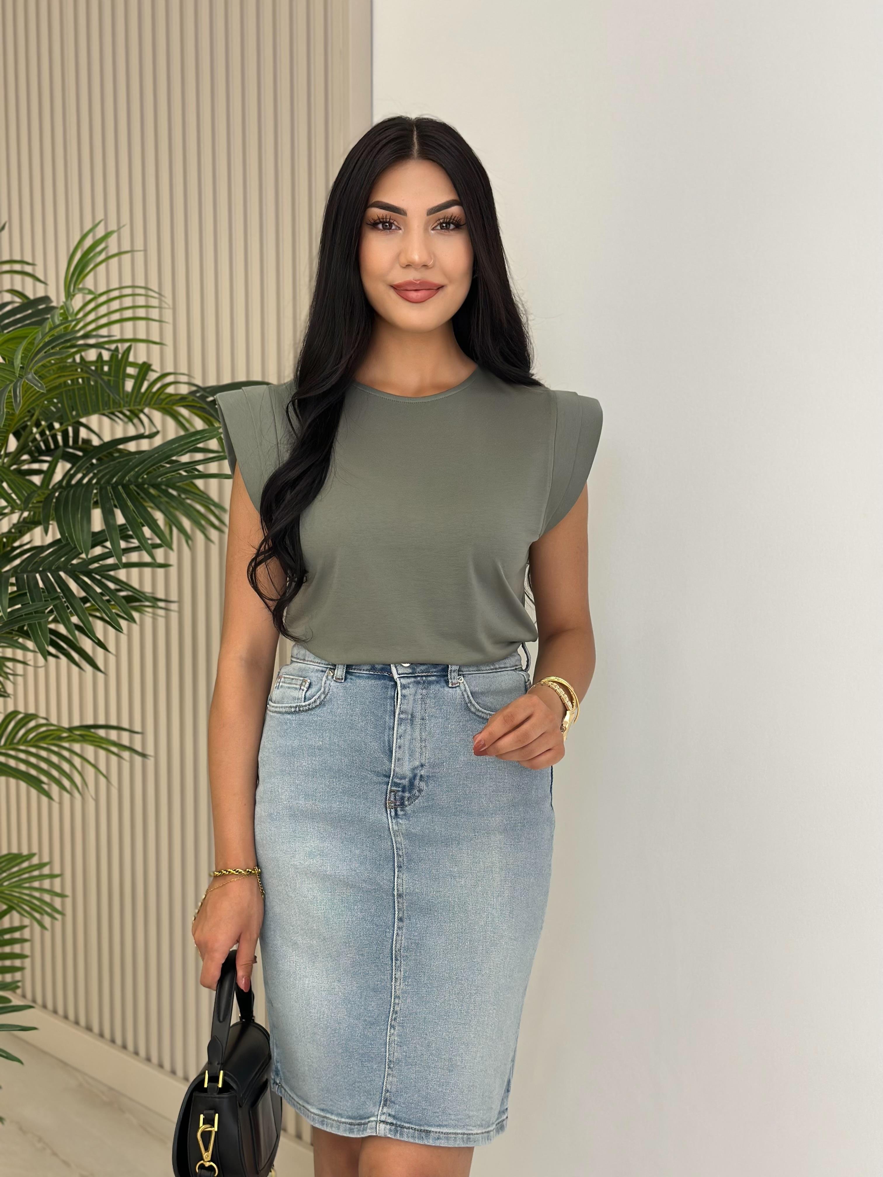 Omuzları Vatkalı Modal Kumaş Tshirt Haki