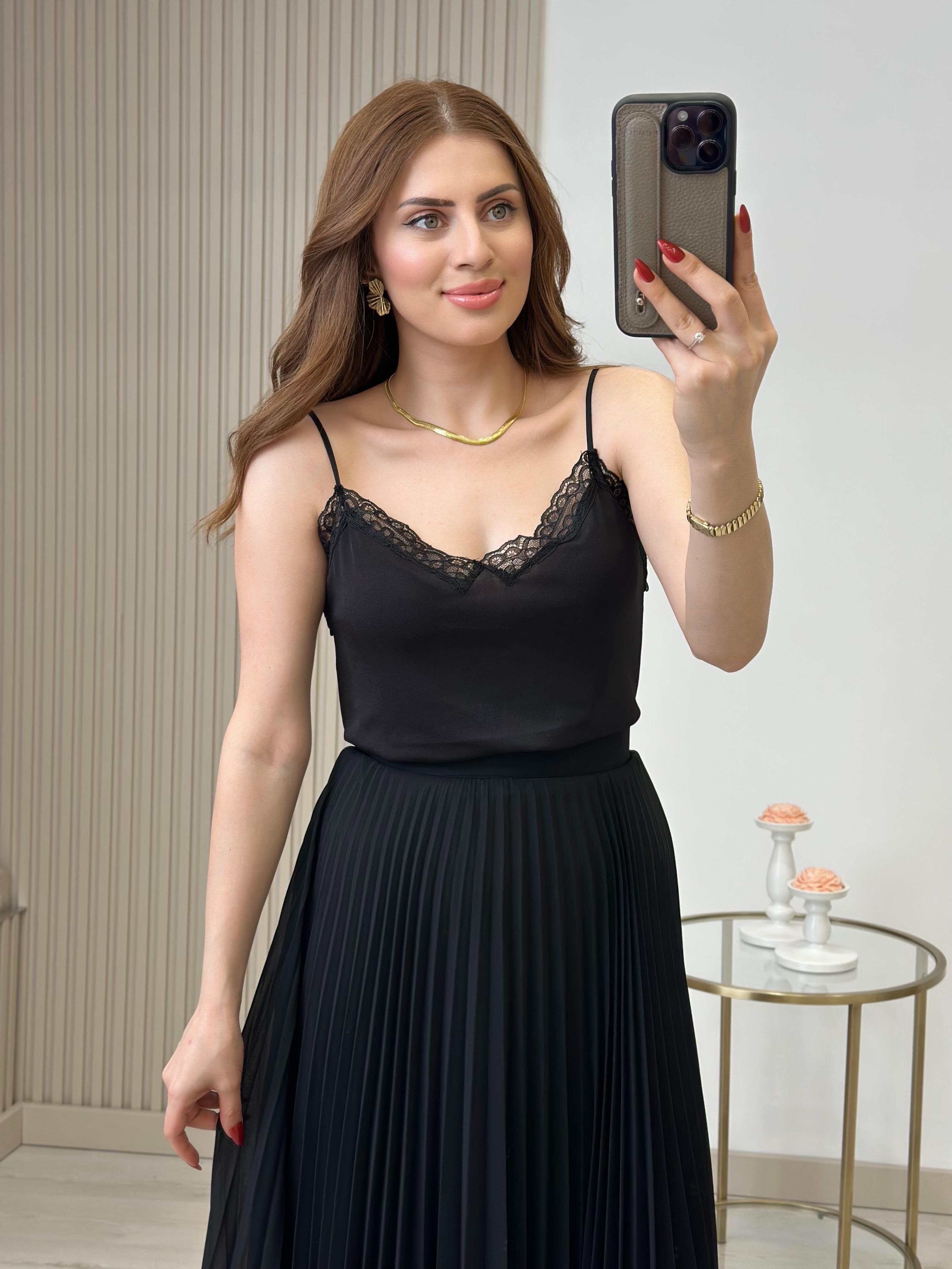 Orj. Marka Güpürlü İp Askılı Bluz Siyah