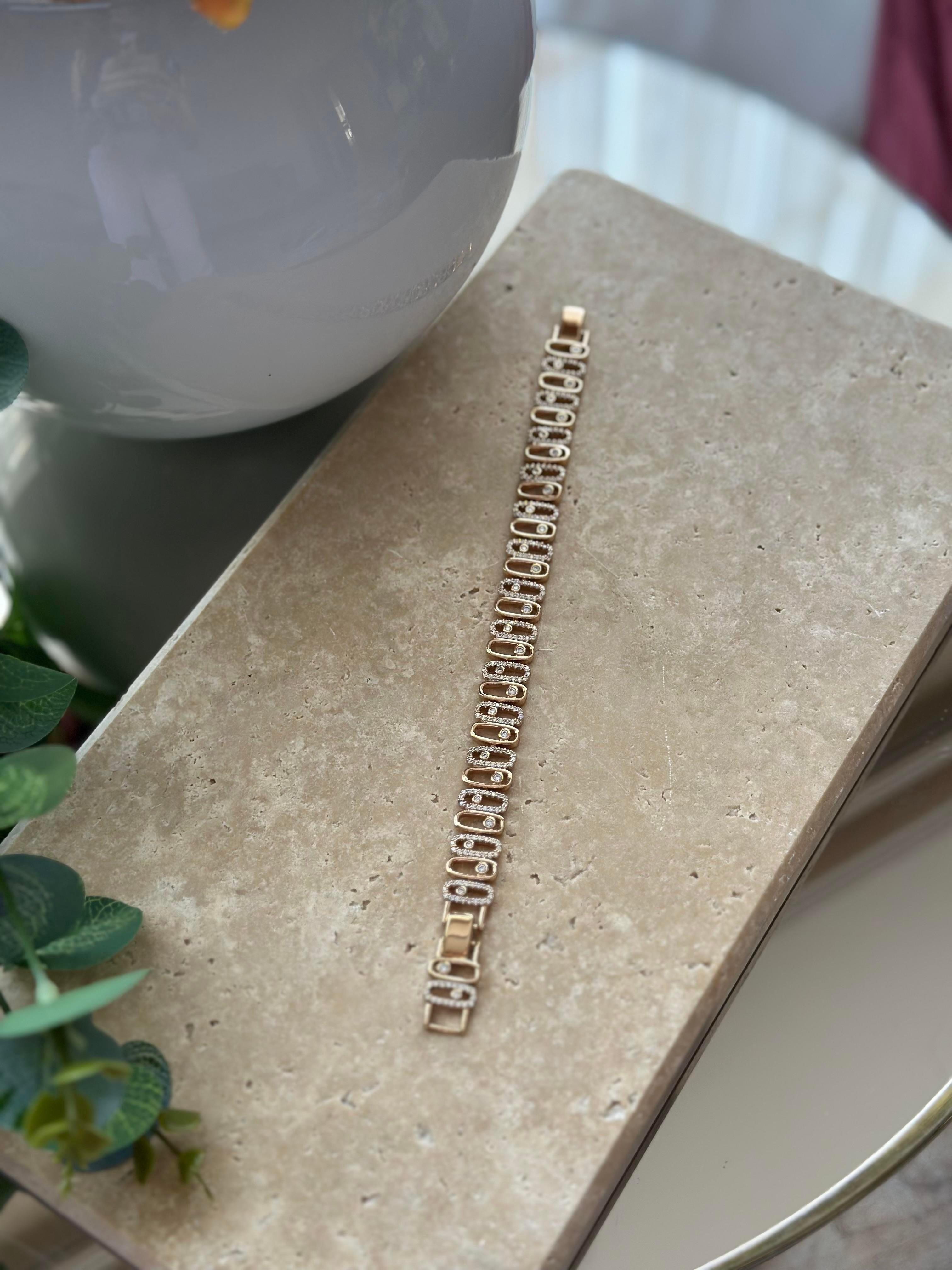 Xupıng Taşlı Rose Gold Kalın Bileklik 
