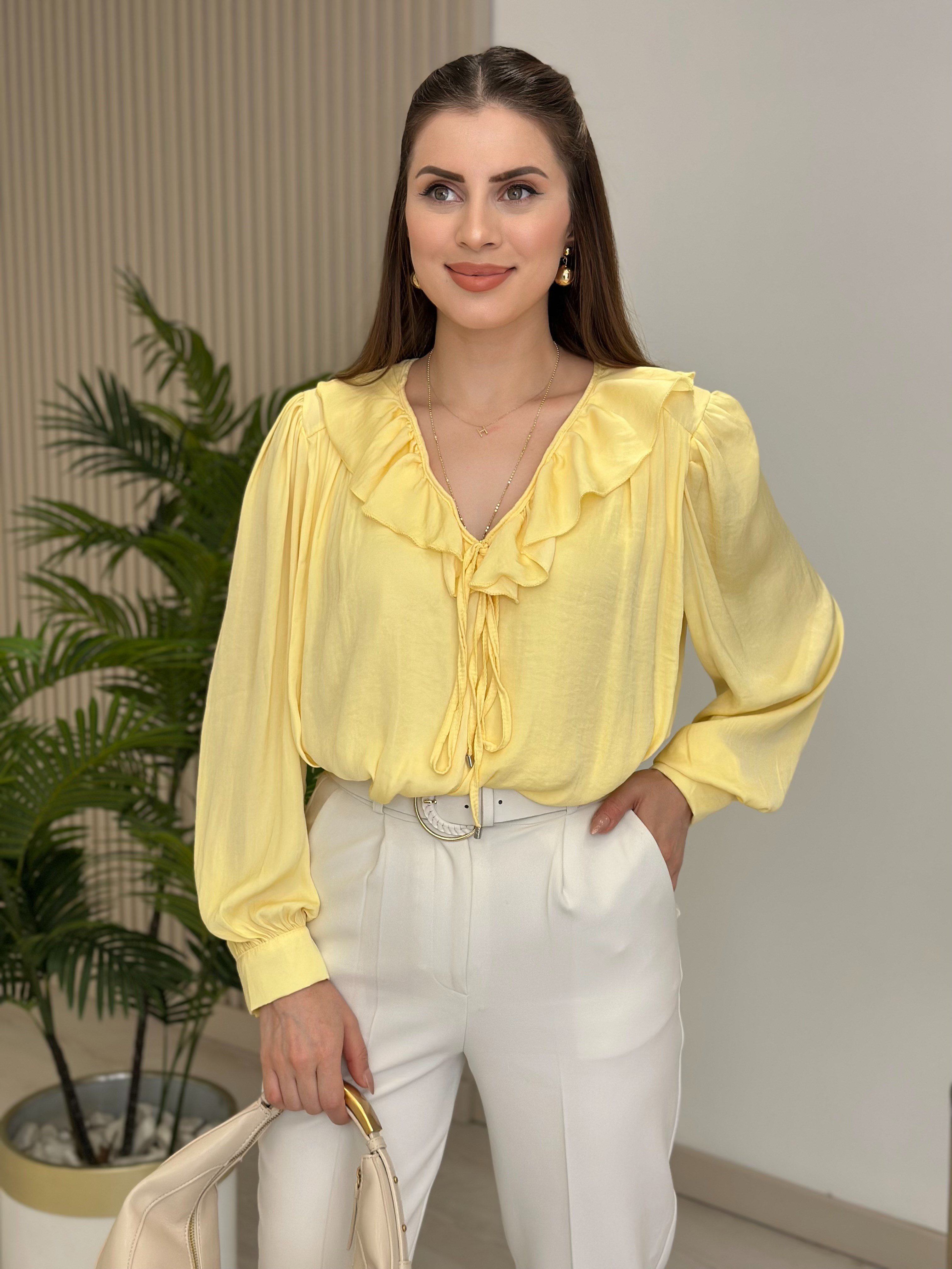 Yakası Fırfırlı Bağlamalı Modal Saten Bluz Sarı