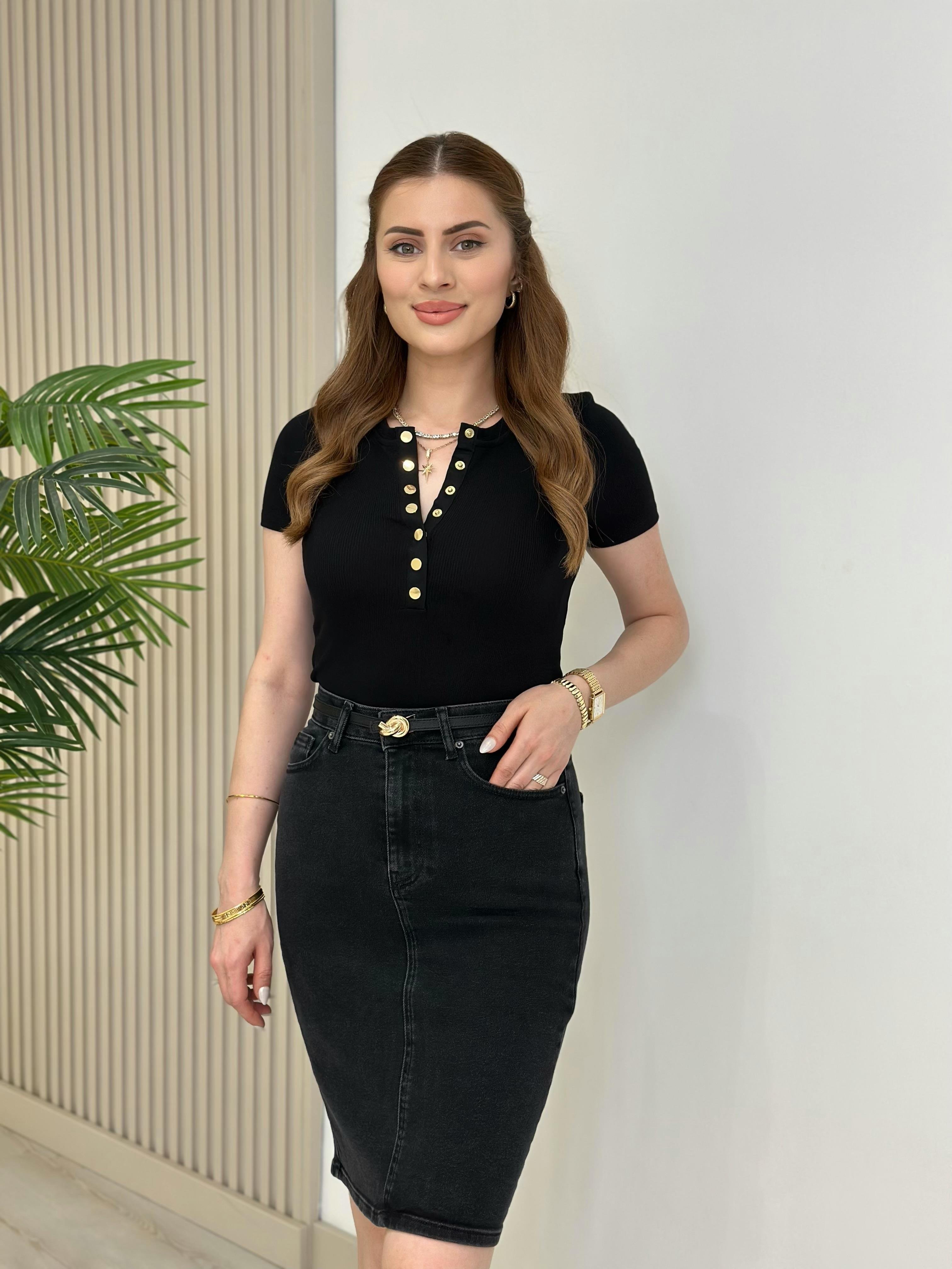 Yakası Gold Çıtçıtlı Fitilli Basıc Tshirt Siyah