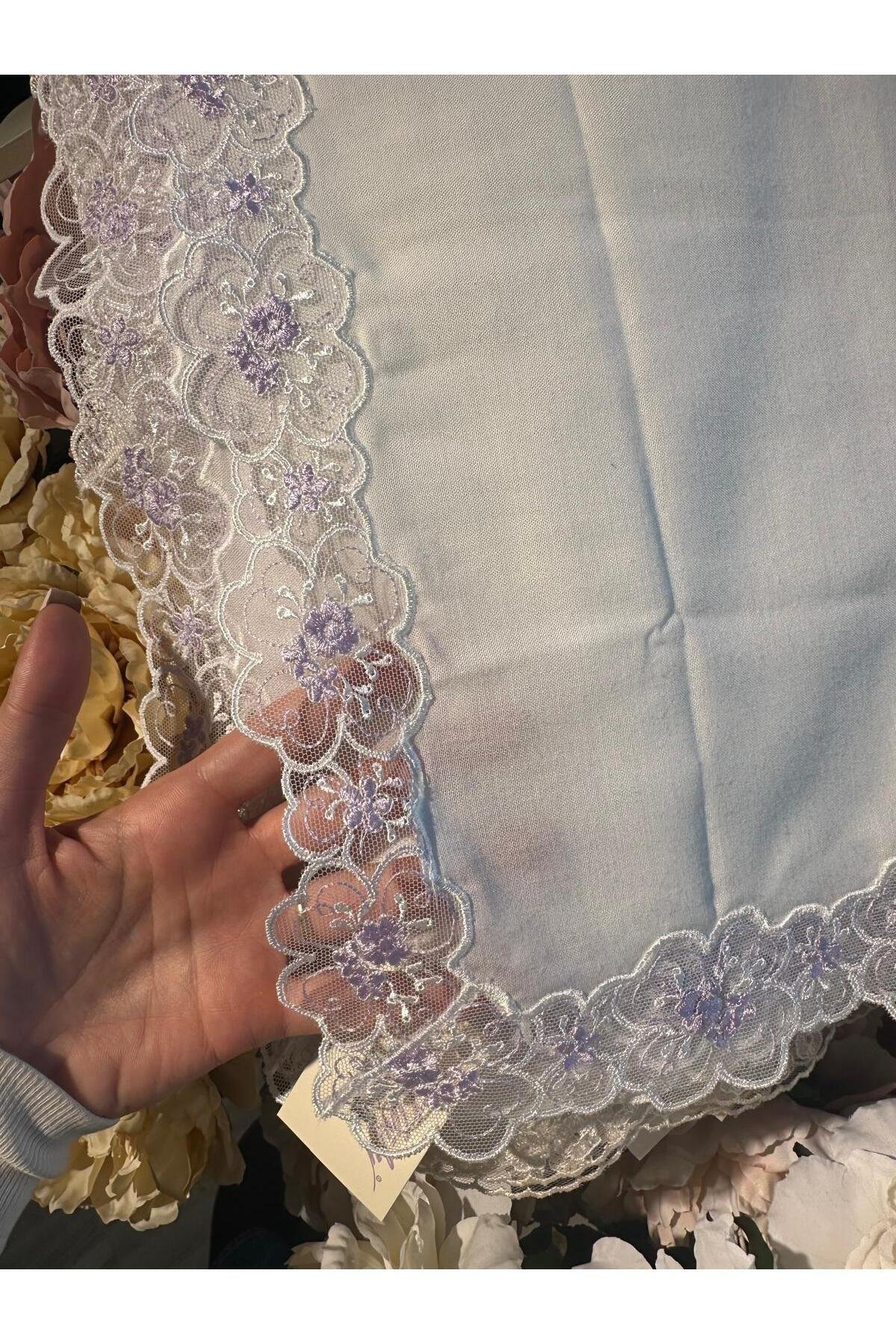 Dantelli masa bandı hercai