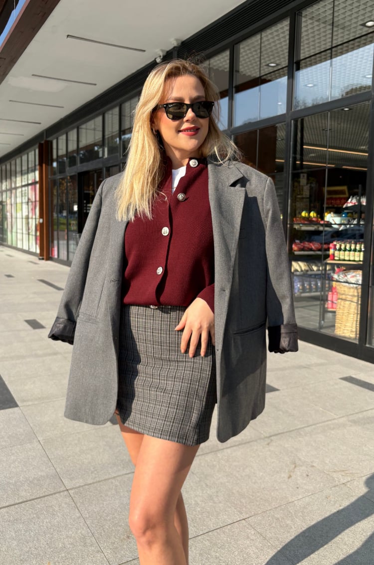 Bordo Gümüş Düğmeli Hırka