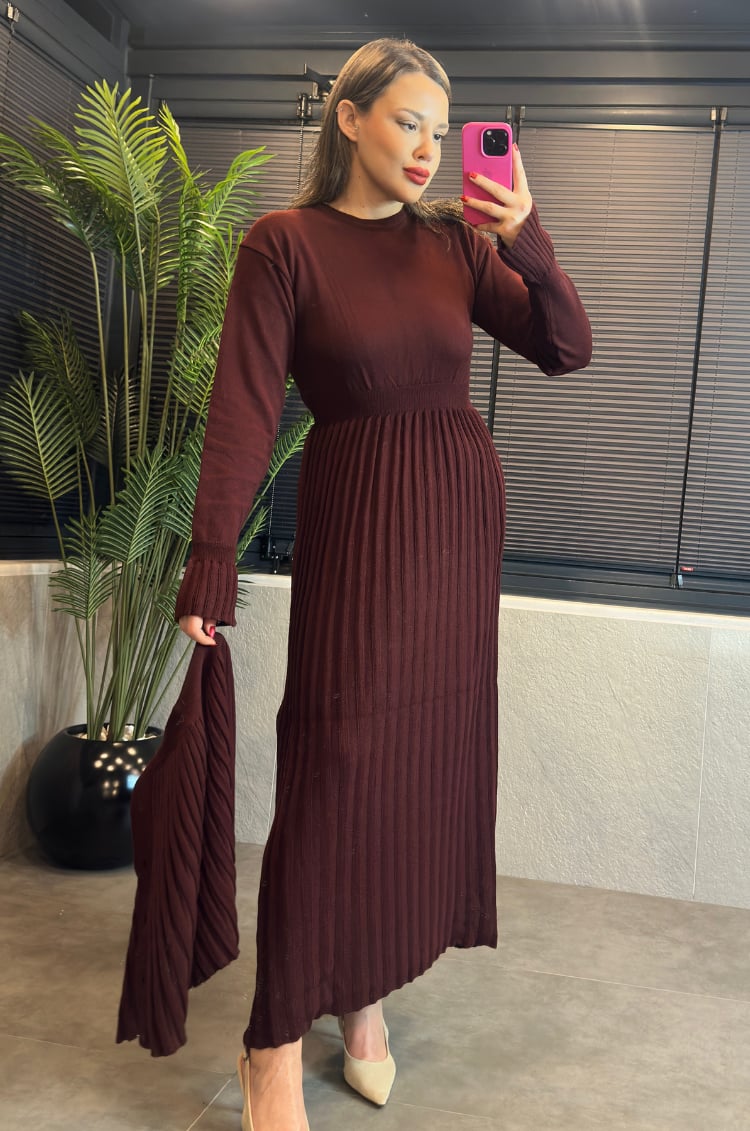 Bordo Pelerin Detaylı Piliseli Triko Elbise (2'li Set)