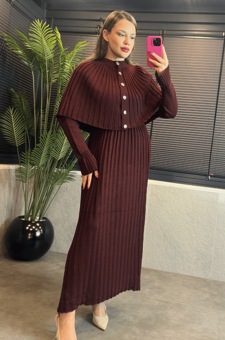 Bordo Pelerin Detaylı Piliseli Triko Elbise (2'li Set)