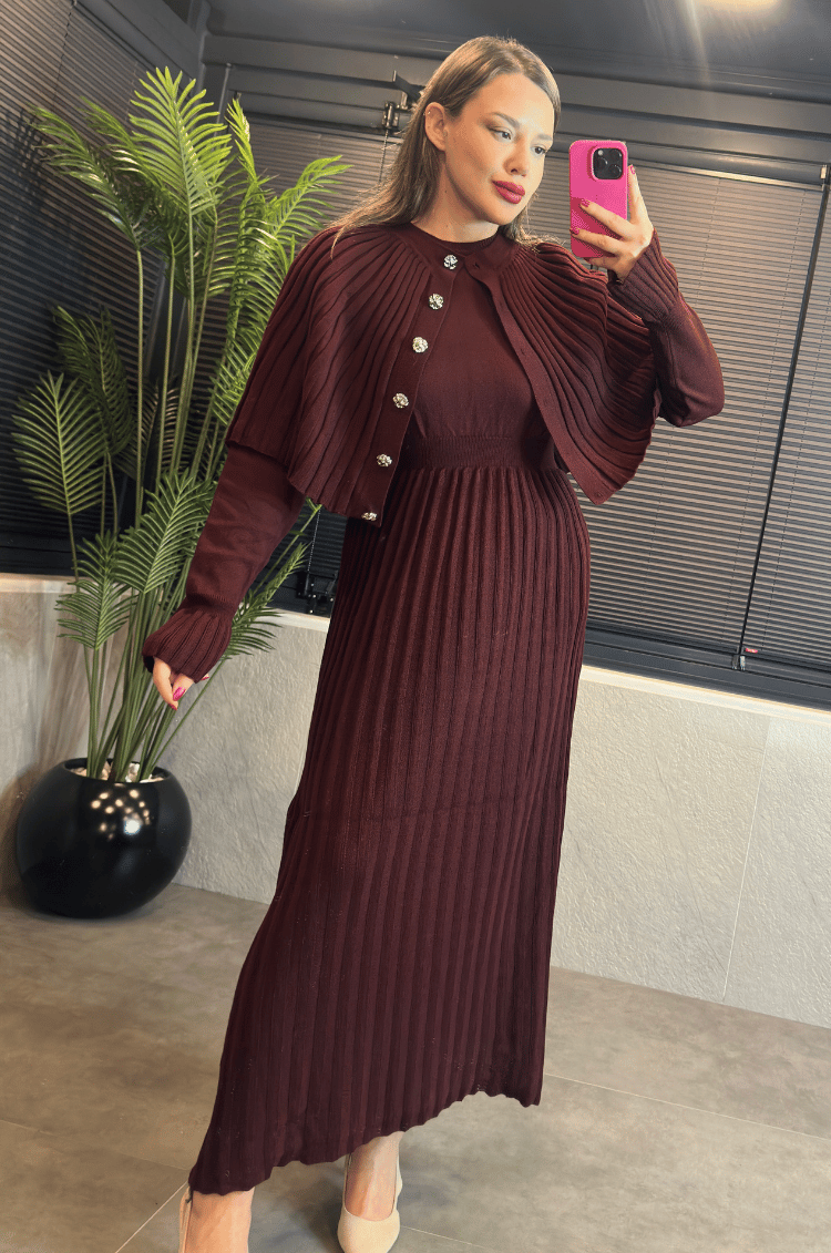 Bordo Pelerin Detaylı Piliseli Triko Elbise (2'li Set)