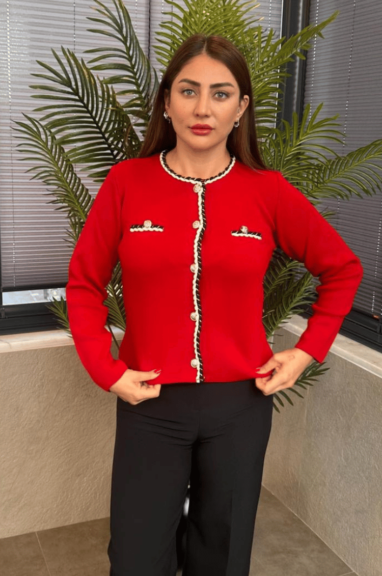Burgu Şeritli Özel İşleme Düğmeli Kırmızı Hırka