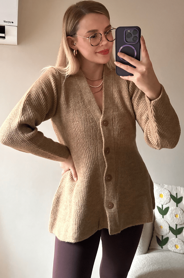 Camel Belden Oturmalı Düğmeli Yumoş Hırka