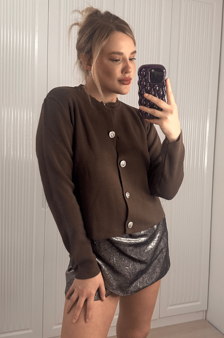 Kahverengi Gümüş Düğmeli Hırka