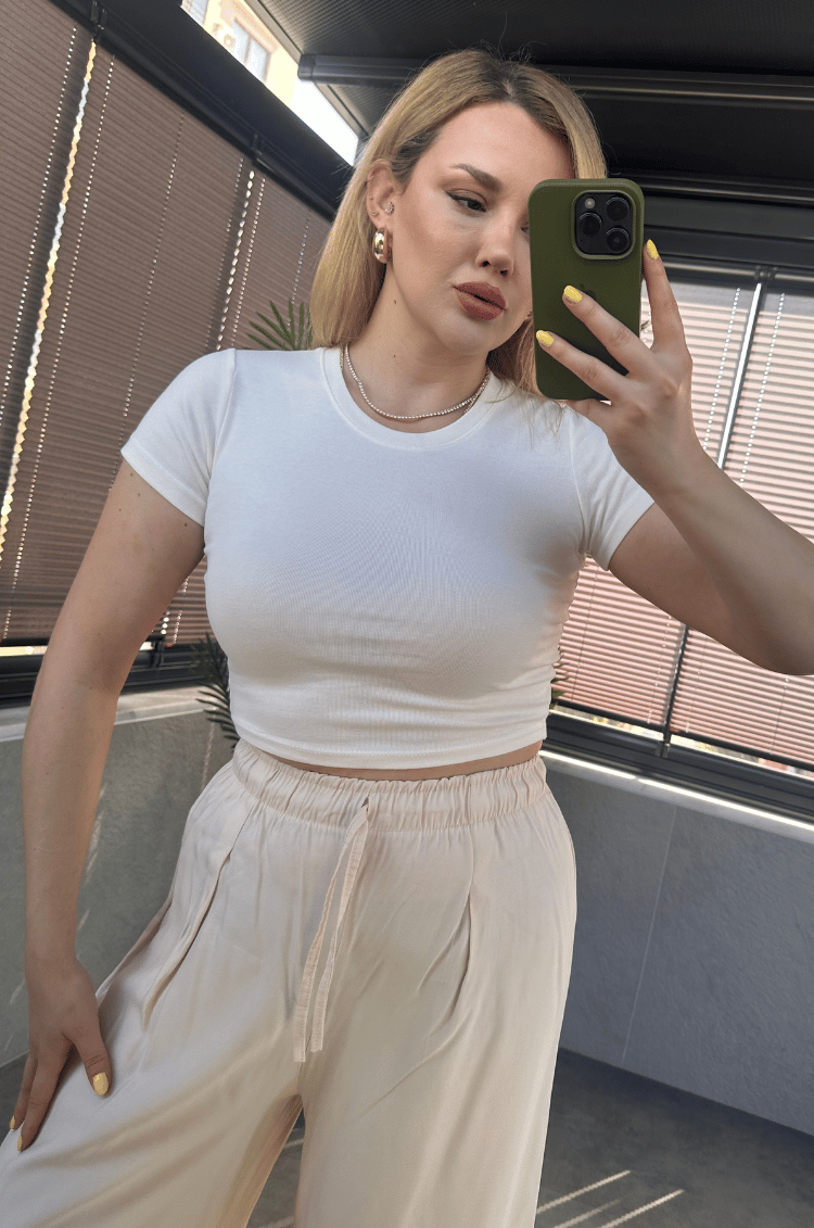 Krem Rengi Yarım Kollu Slim Basic Crop 