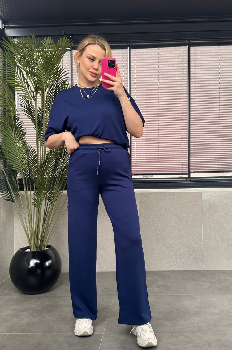 Lacivert Basic Marka Model Yarım Kollu Takım