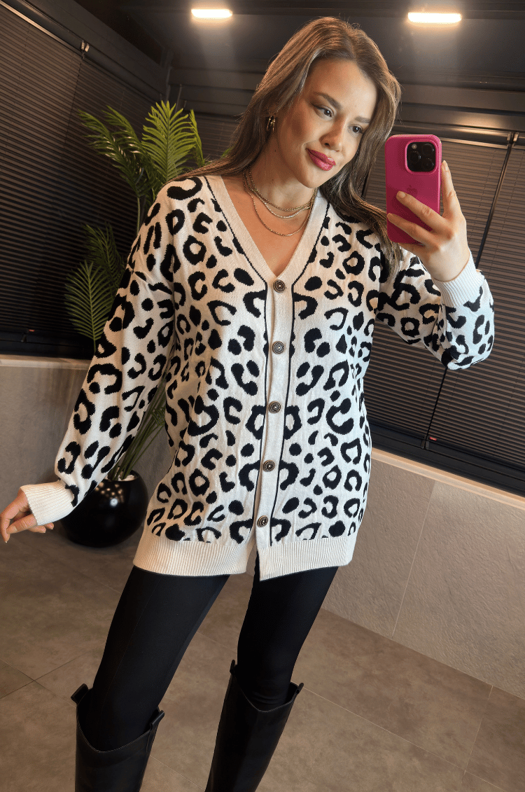 Leopar Desenli Beyaz Hırka