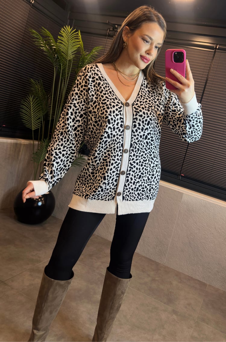 Leopar Desenli Beyaz Hırka