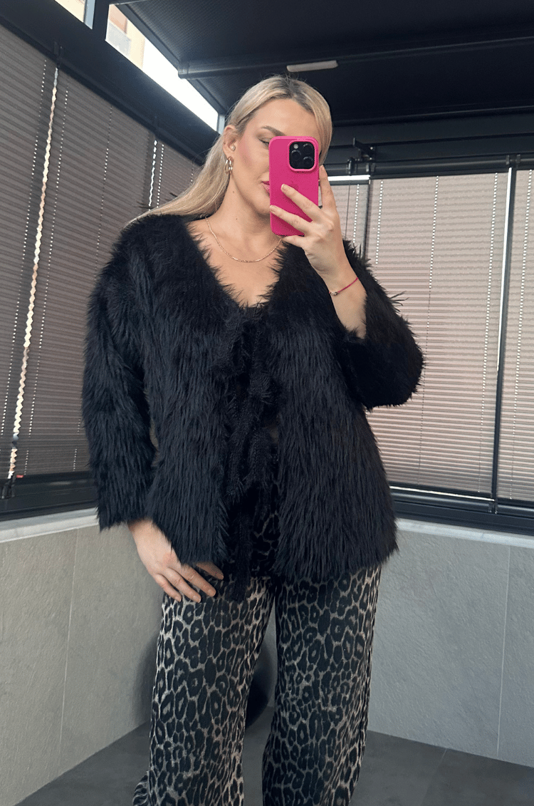 Siyah Marka Model Oversize Sakallı Hırka